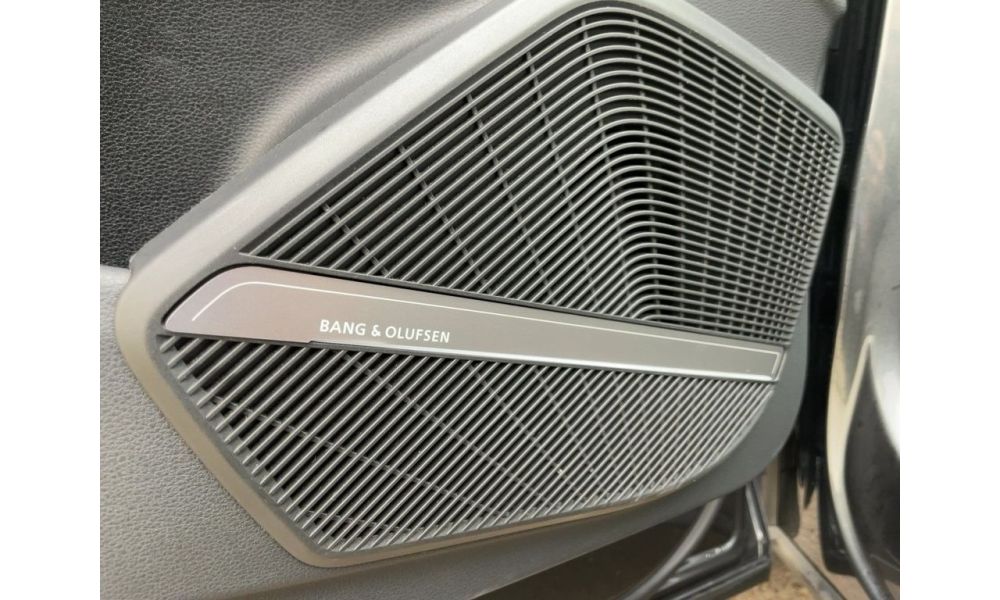 350200