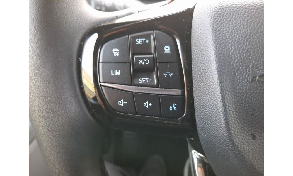 837097