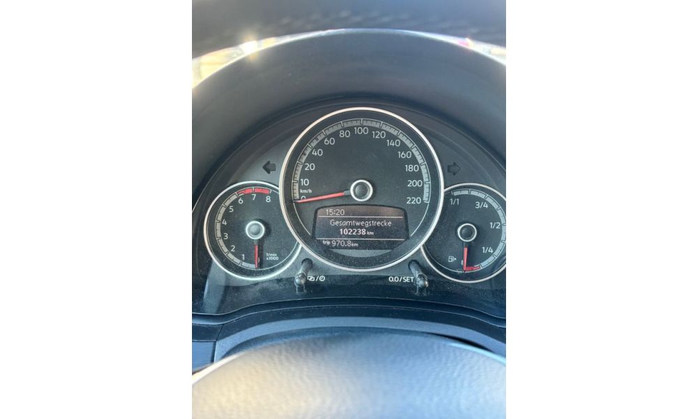 881270