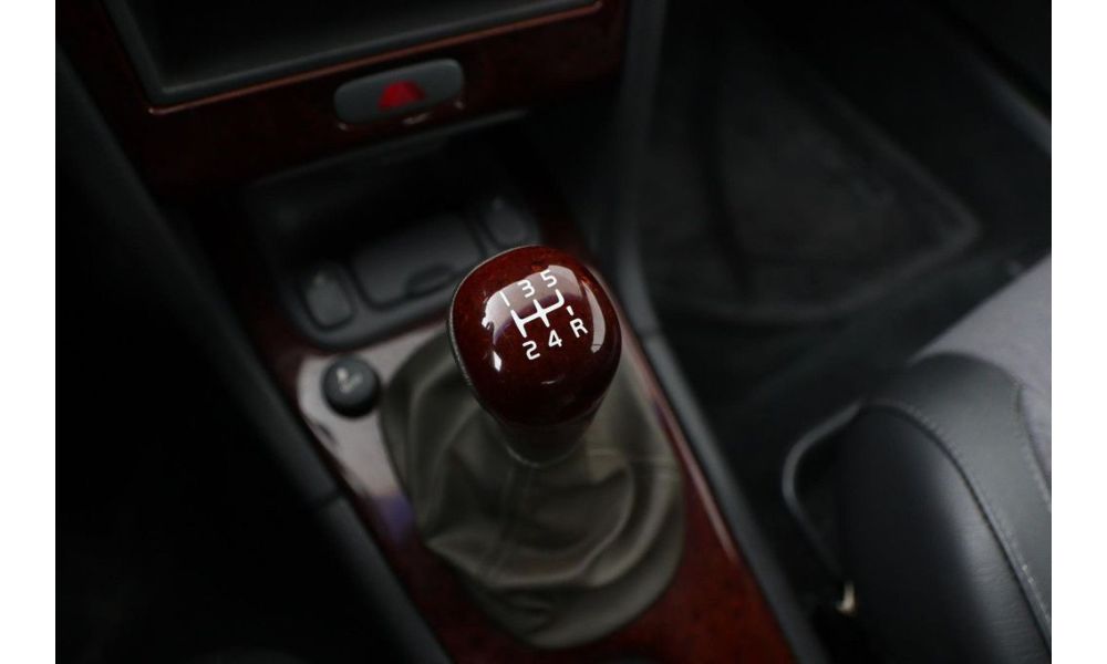 519929