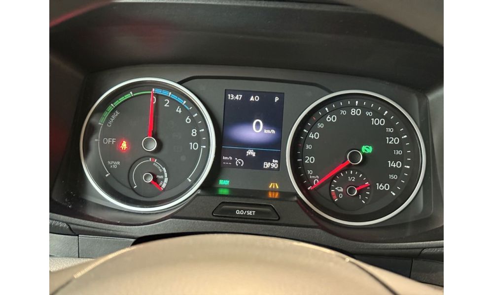 683839