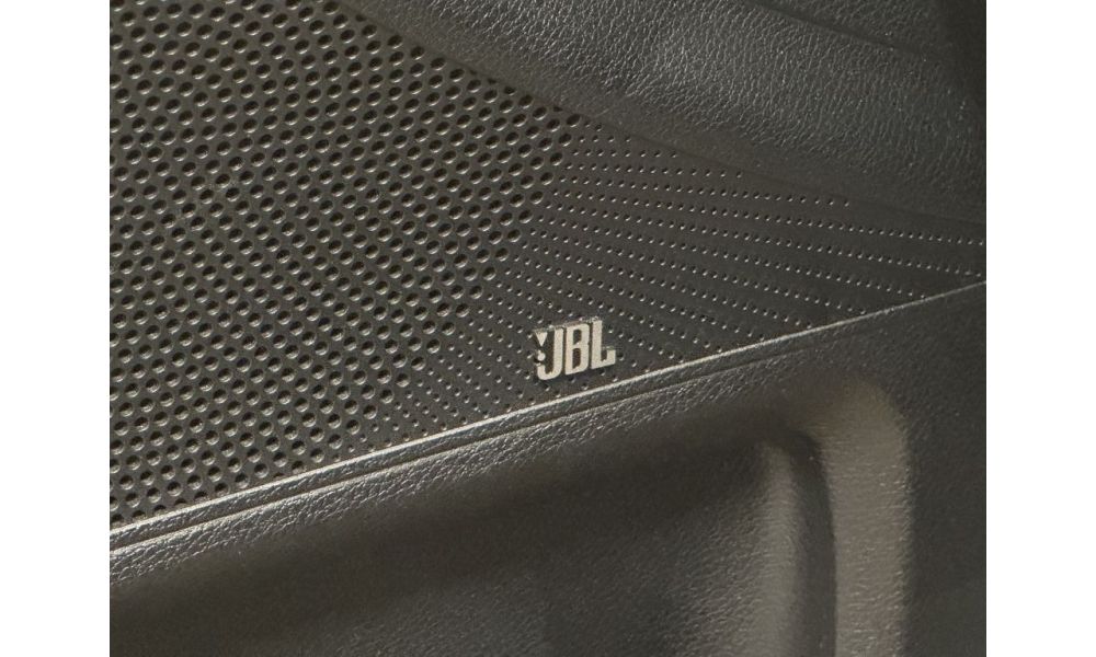 697236