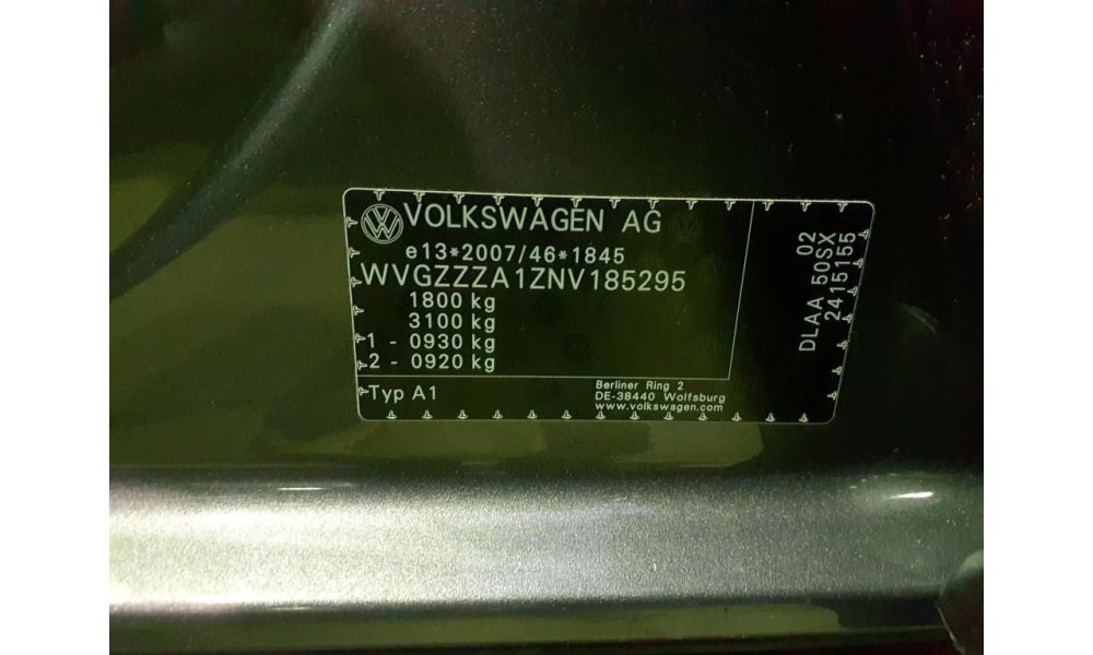 930883