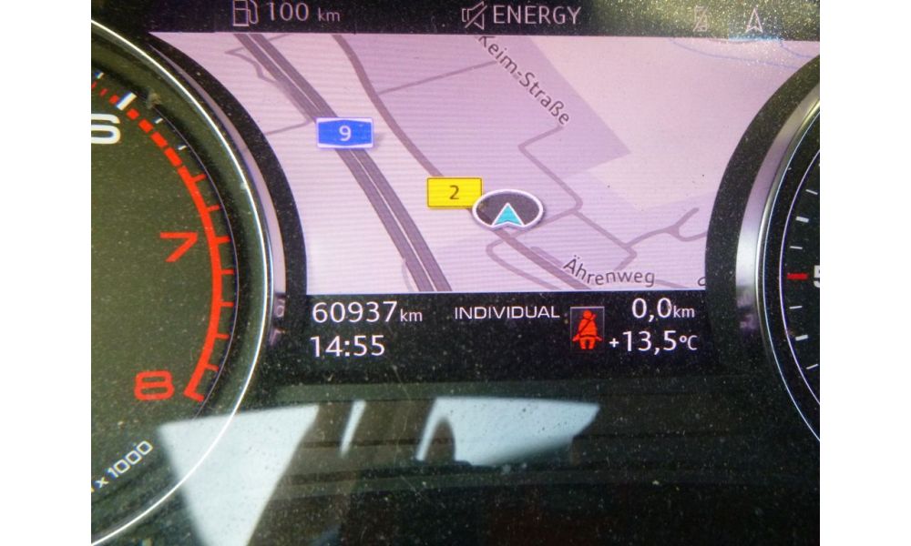 957703