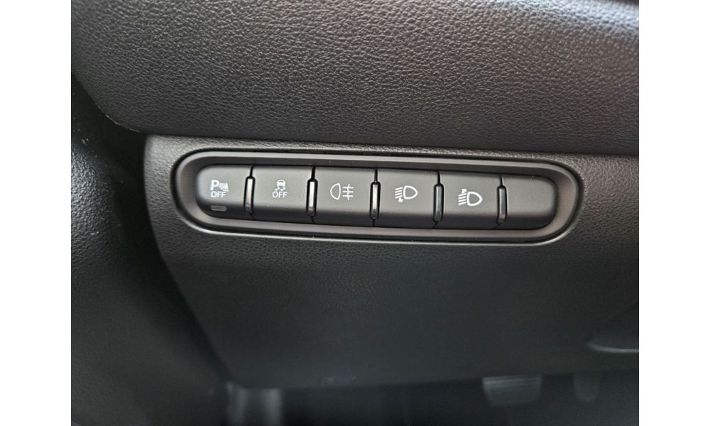 810025