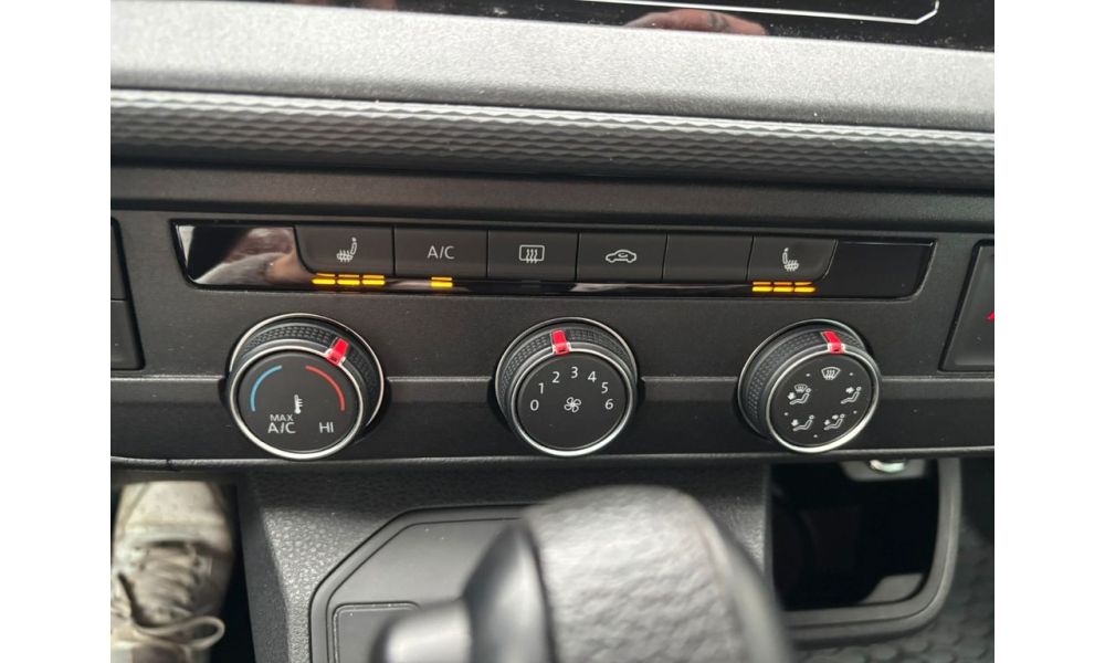 688115