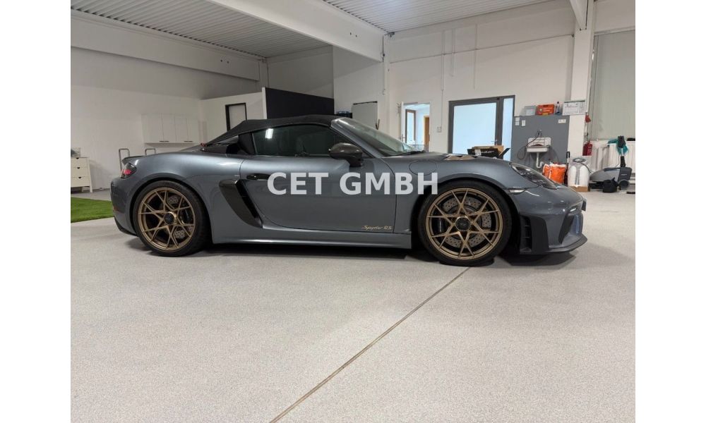 692637