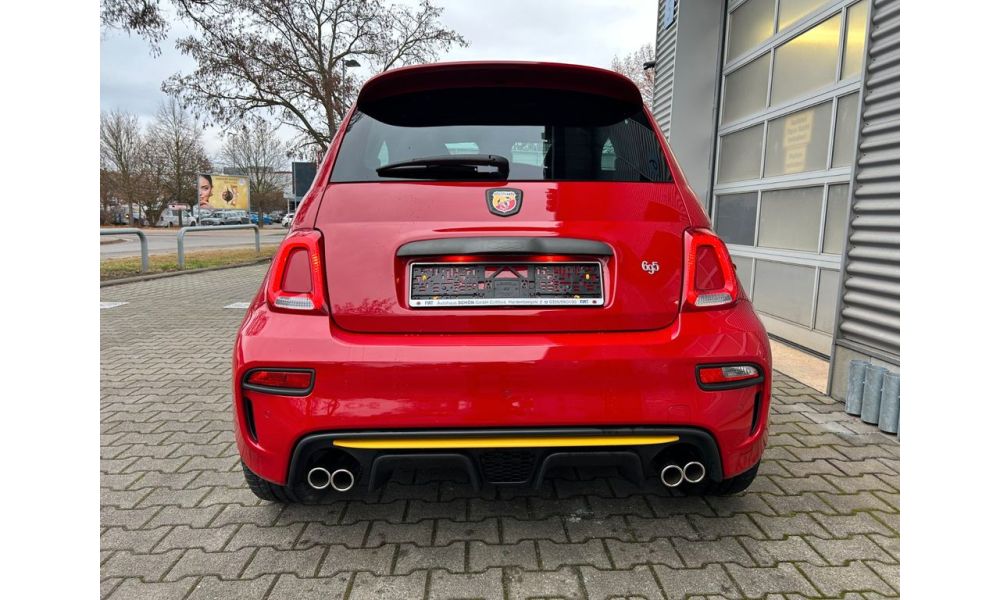 384332