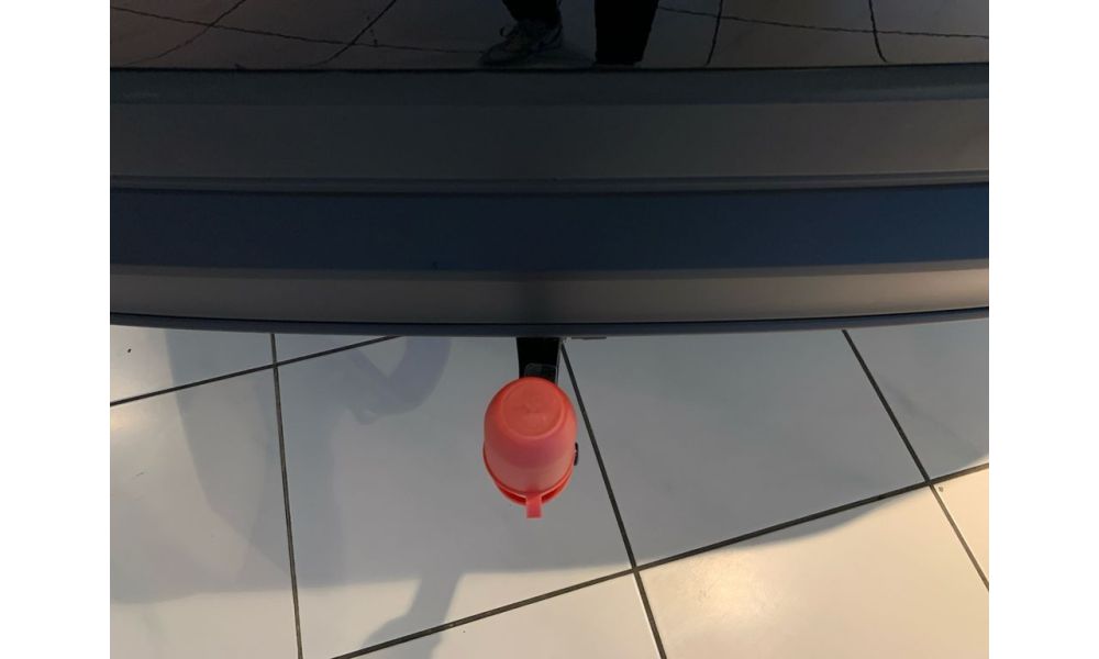 83694