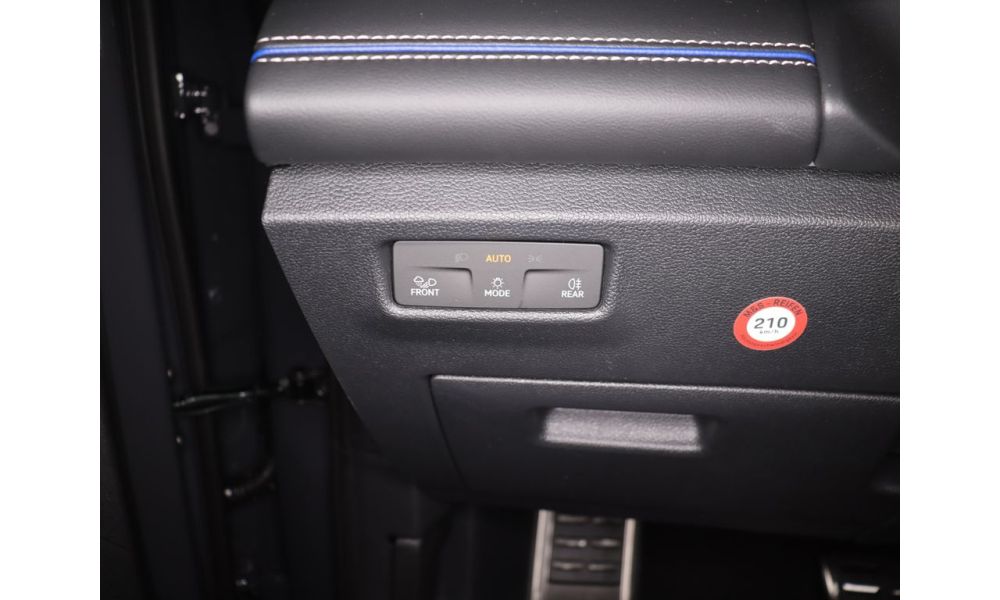 647657