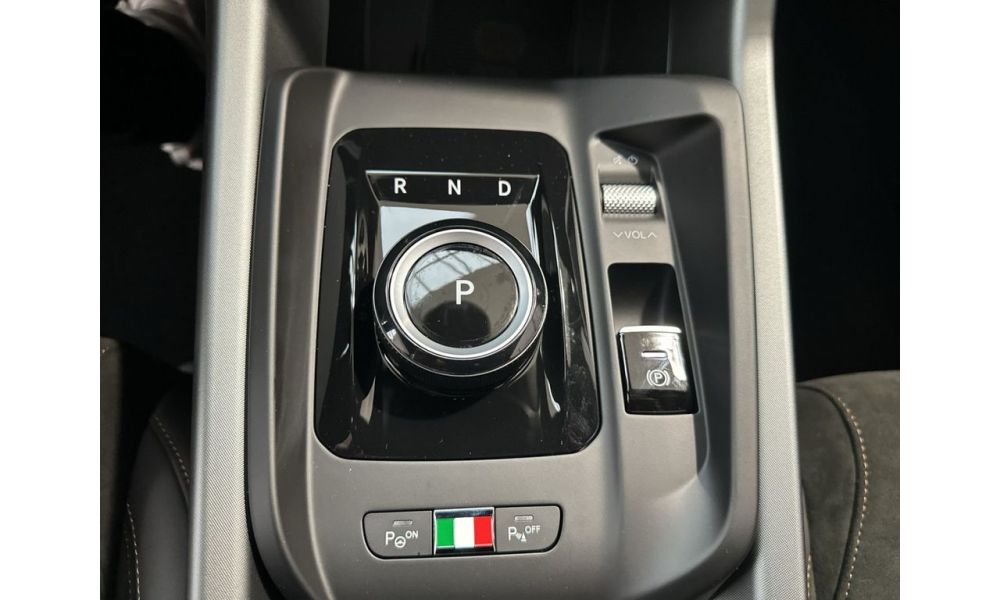 123647