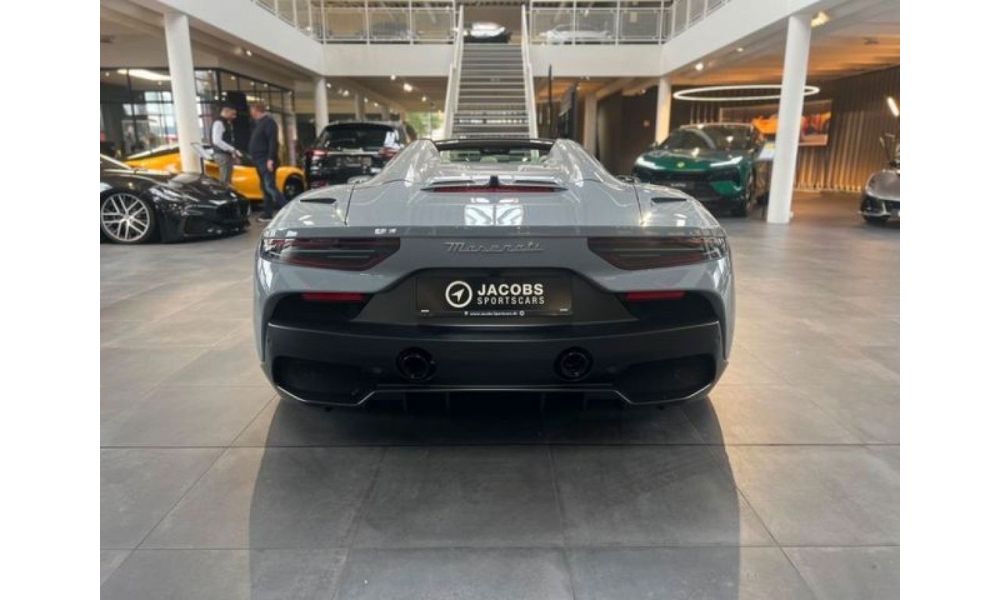 990767