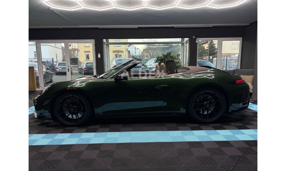 996553