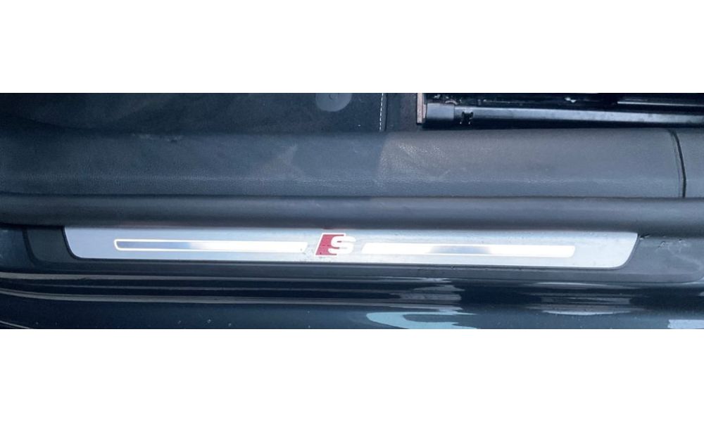 379125