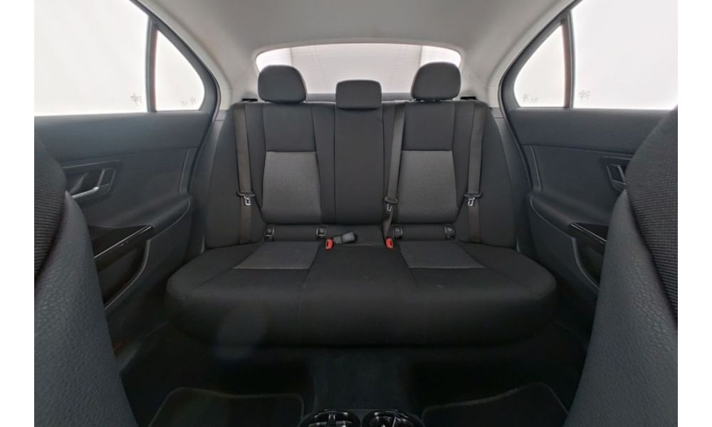 496810