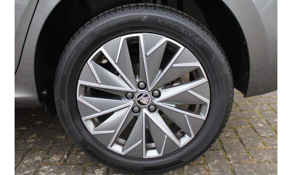 193600