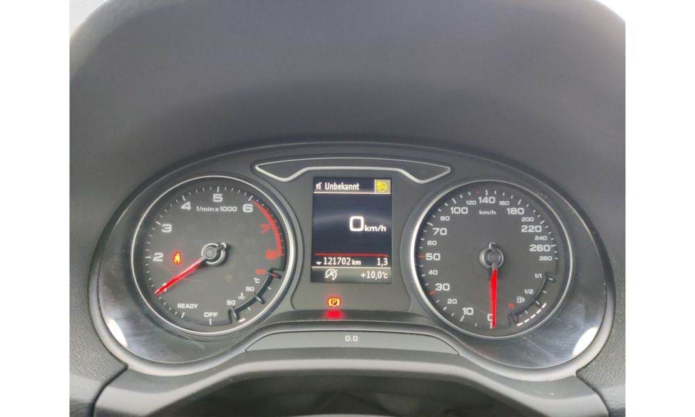 899313