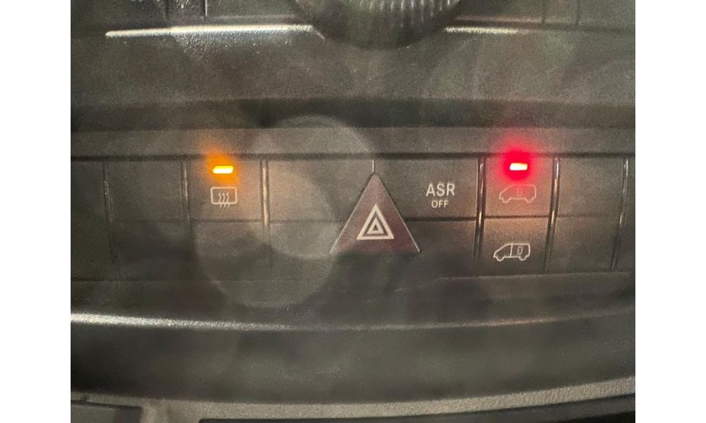 643909