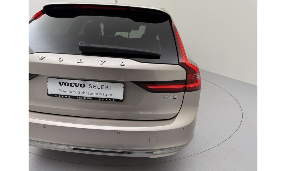 697645