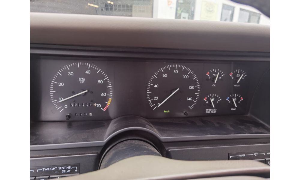 588016