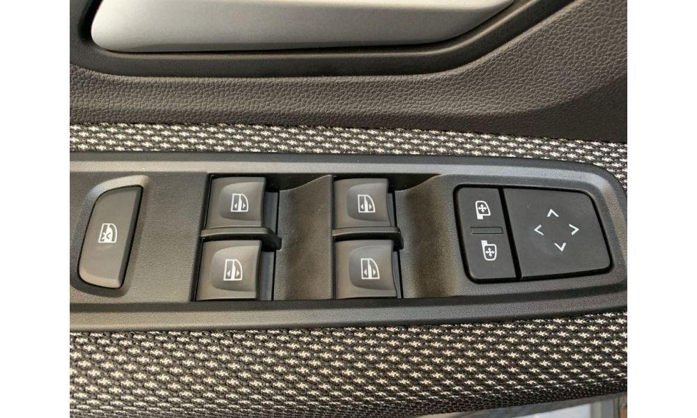 735910