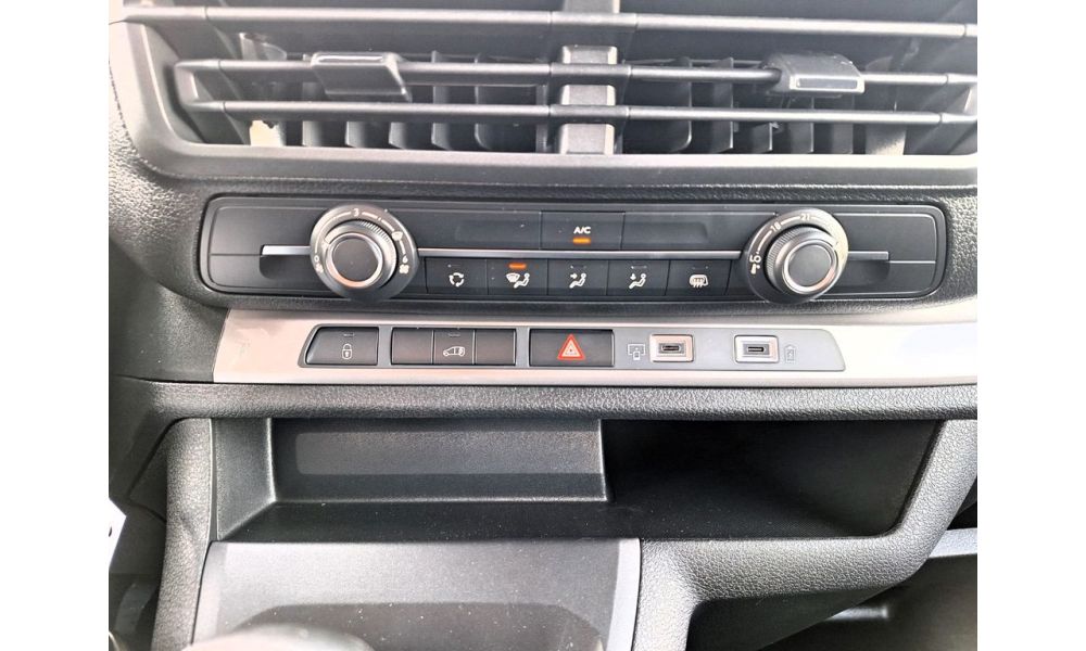 543100