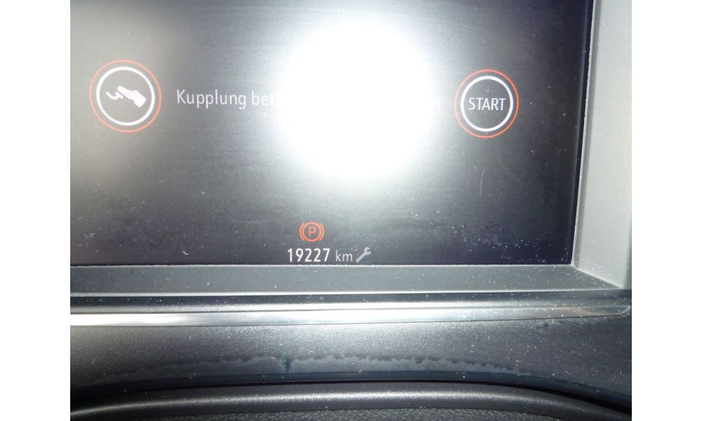 299310