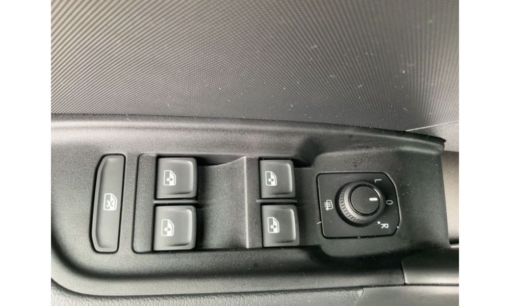 713928