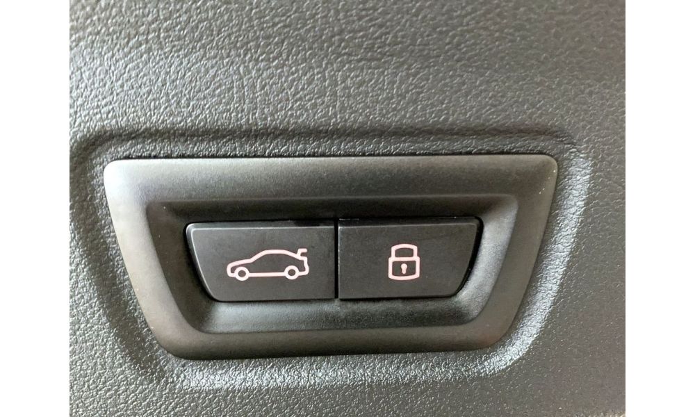 557099