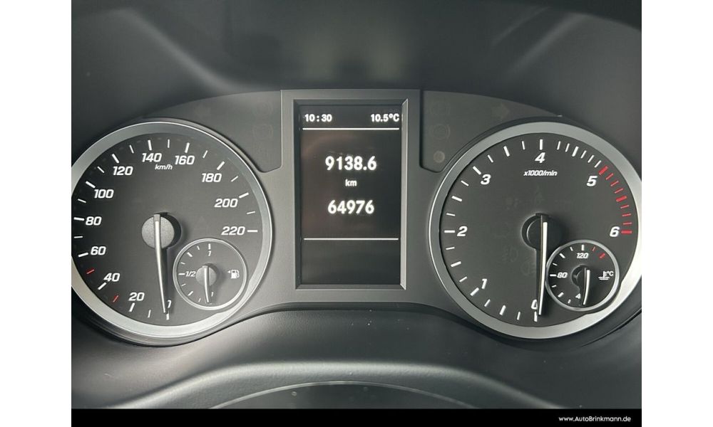 767743
