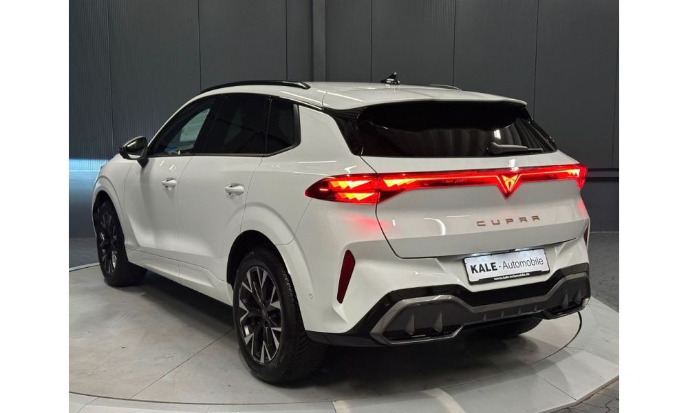 910652
