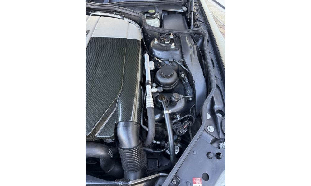 996885