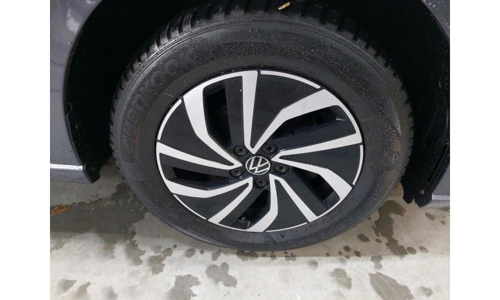 978005