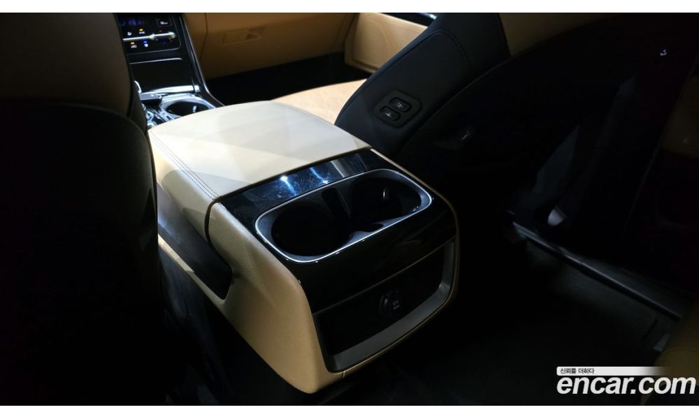 808913