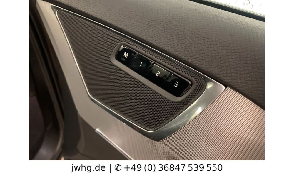99096