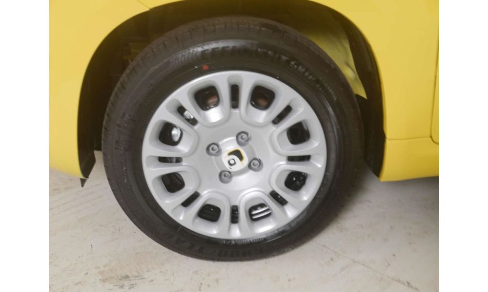 405478