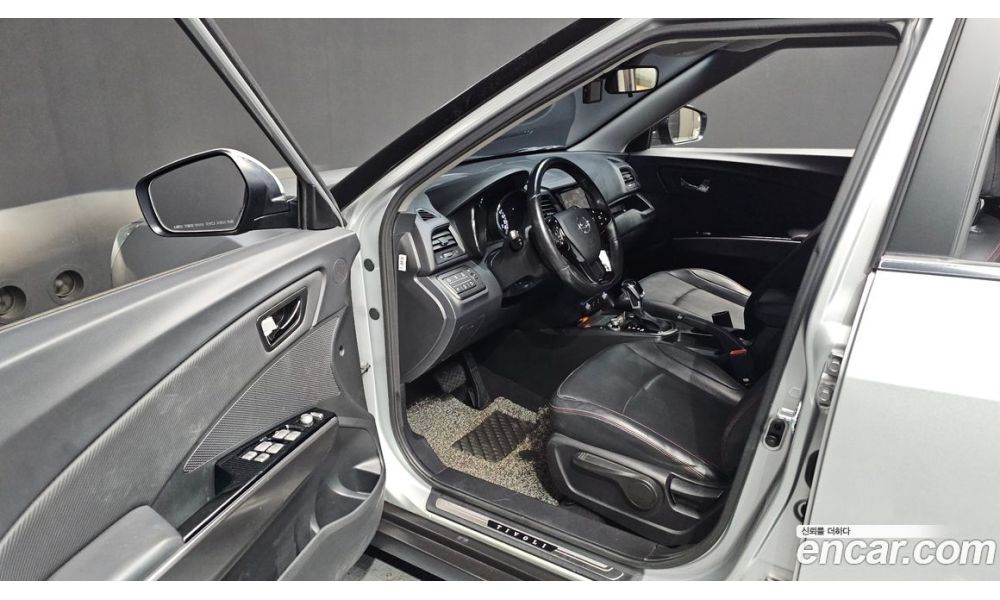 308695