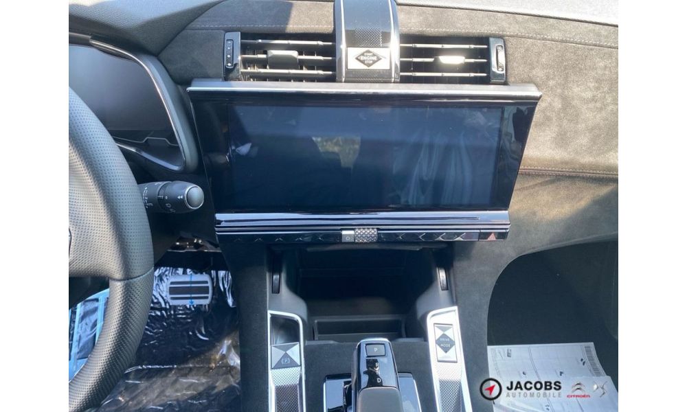 390069