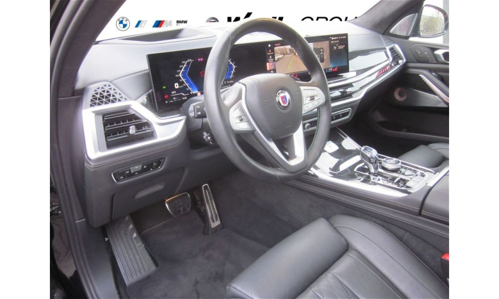 913658