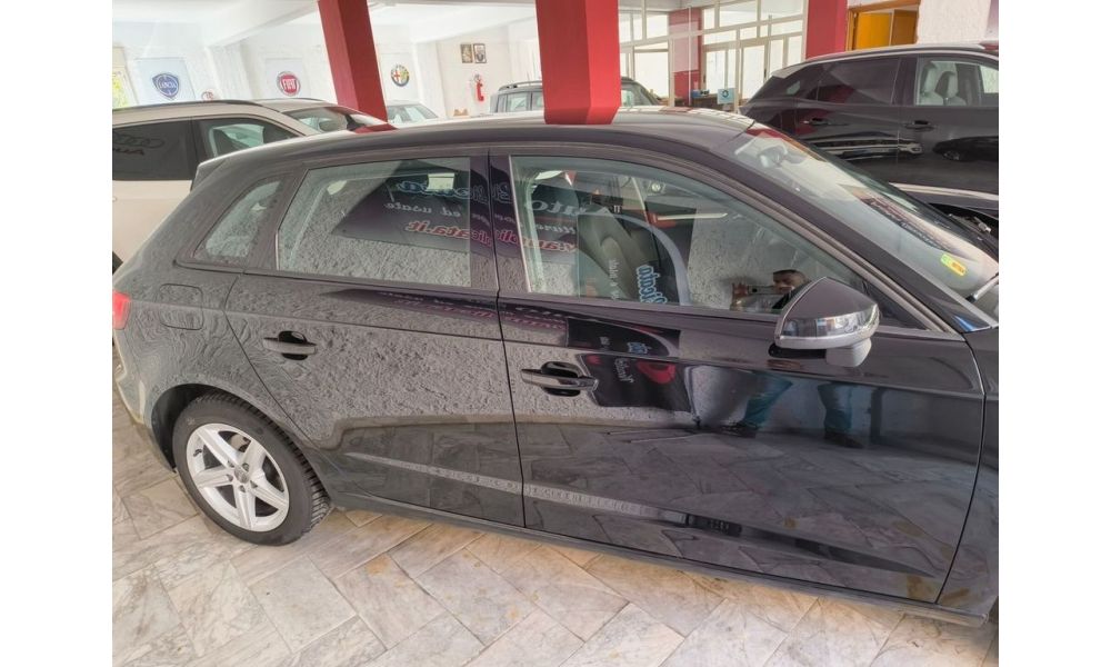 228653