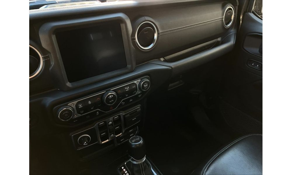 416693