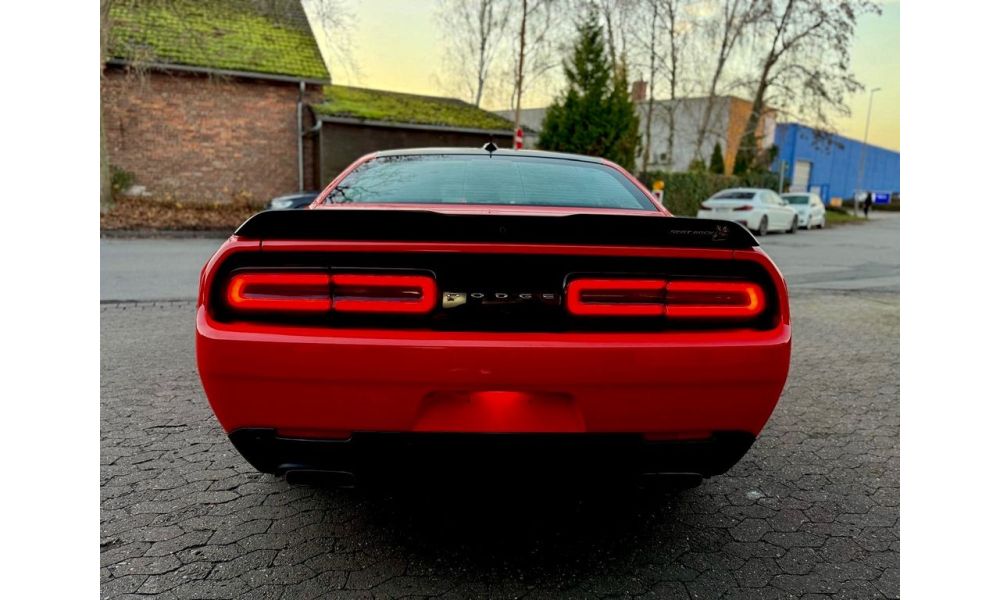 918131