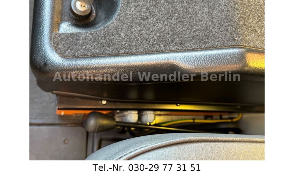 898089