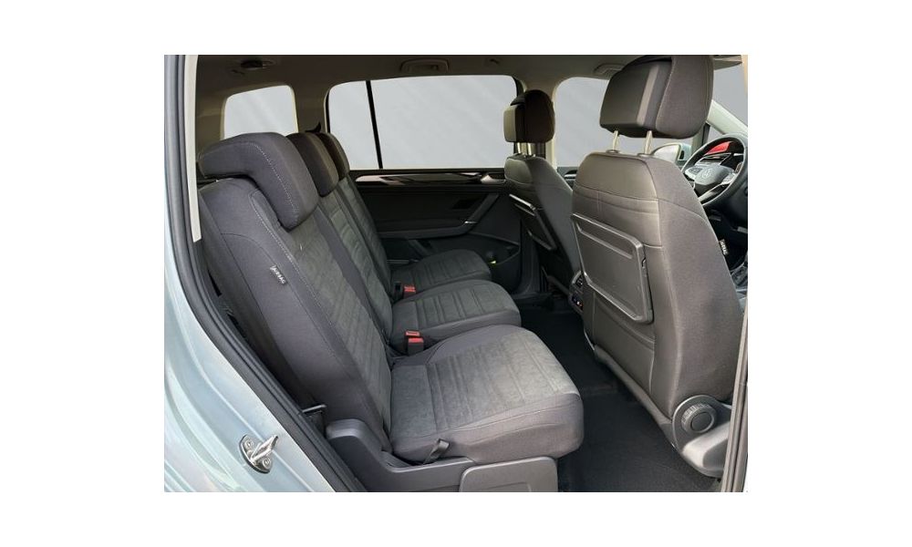 871900
