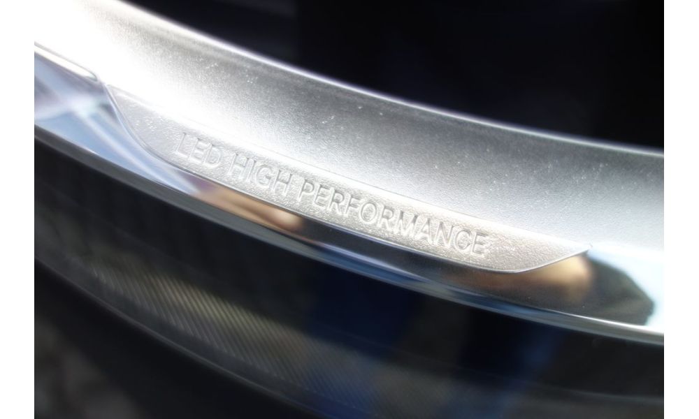 940856