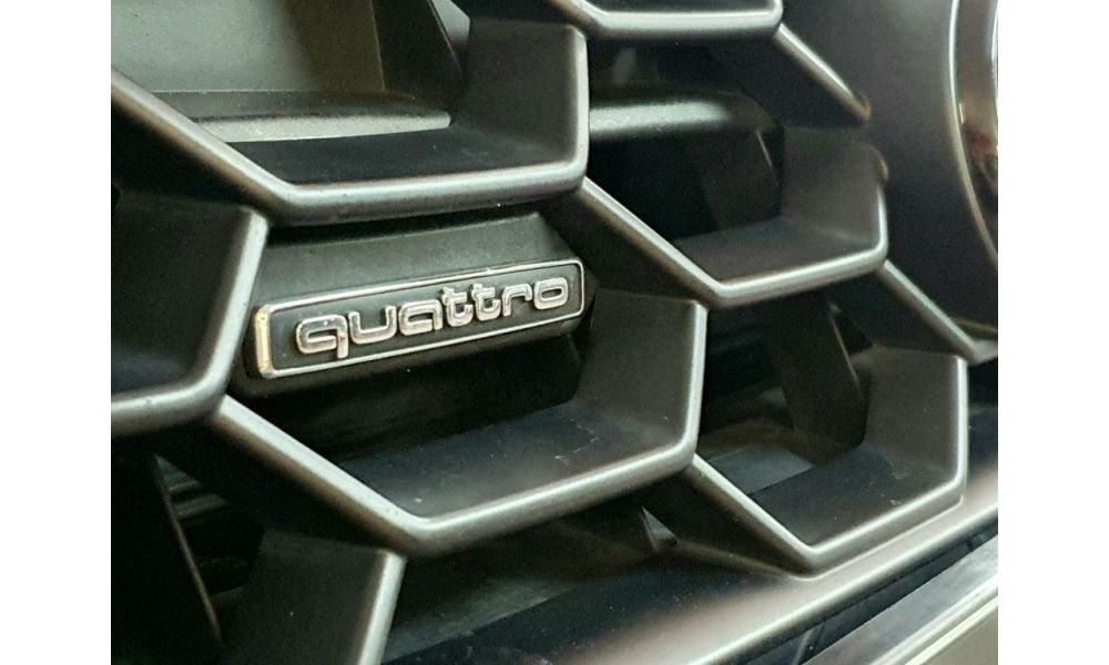 990018