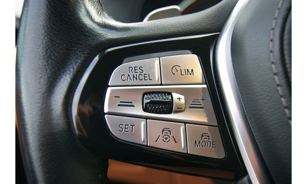 948623