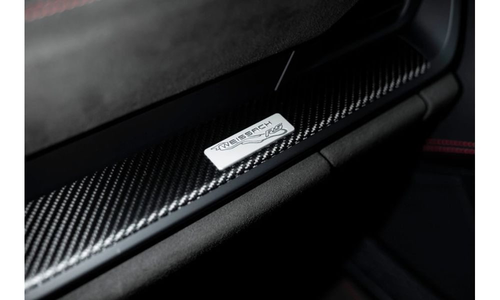 992005