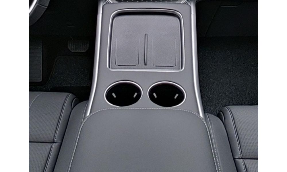 921358