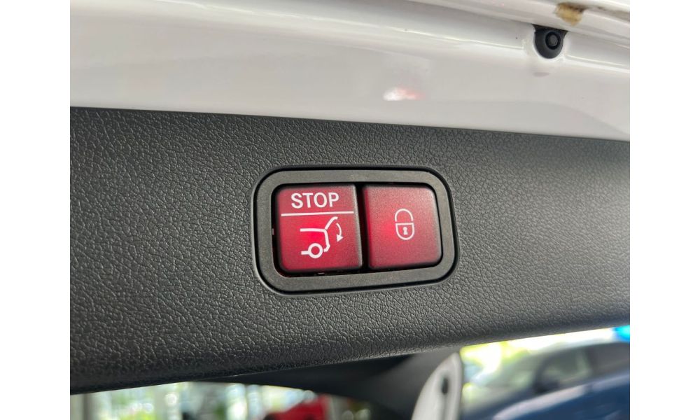 343310